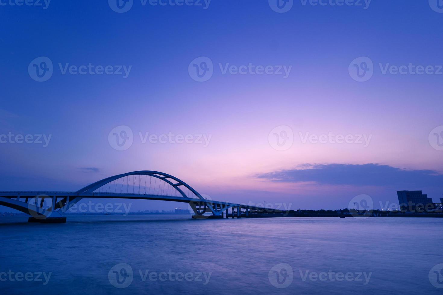 Xiamen Wuyuan Brücke im Morgengrauen foto