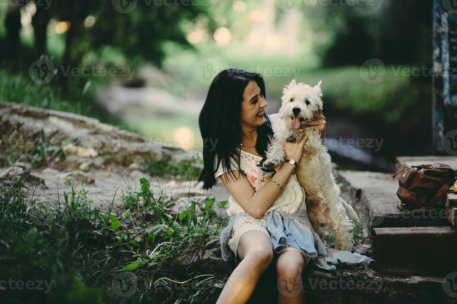 Mädchen mit ihrem Hund foto