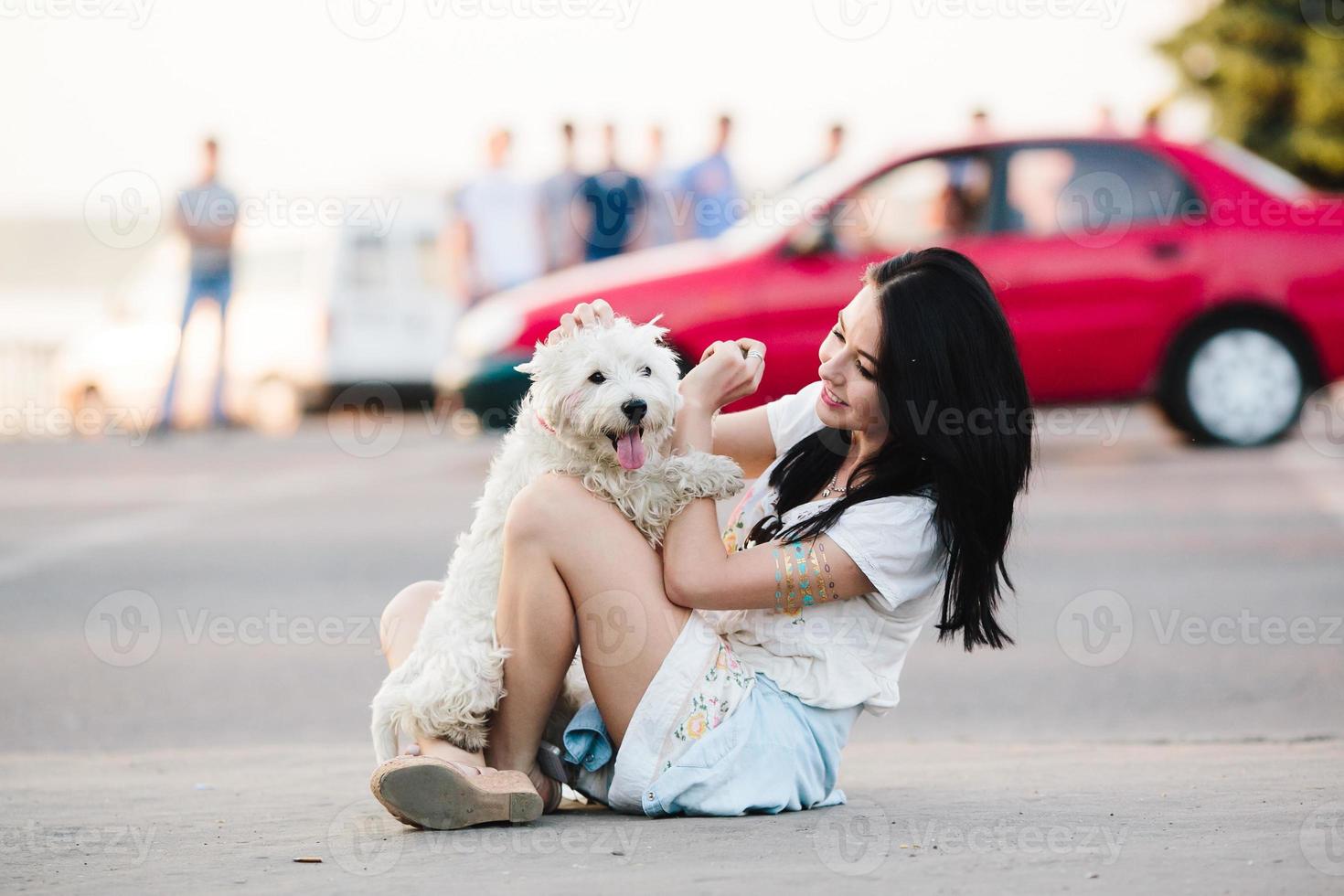 Mädchen mit ihrem Hund foto