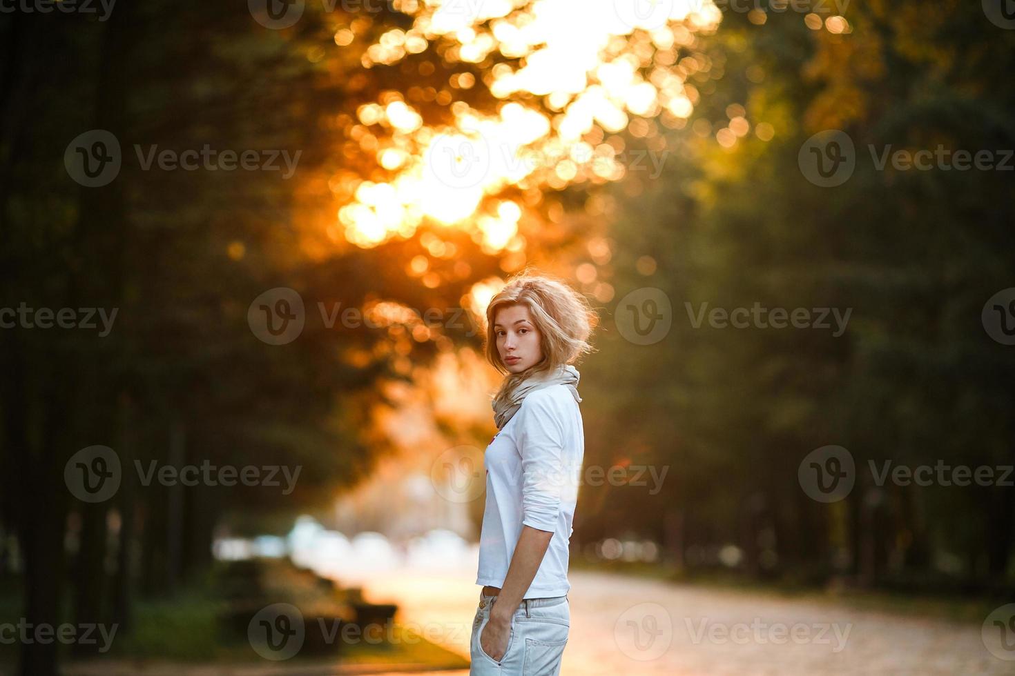 schönes Paar im Park foto