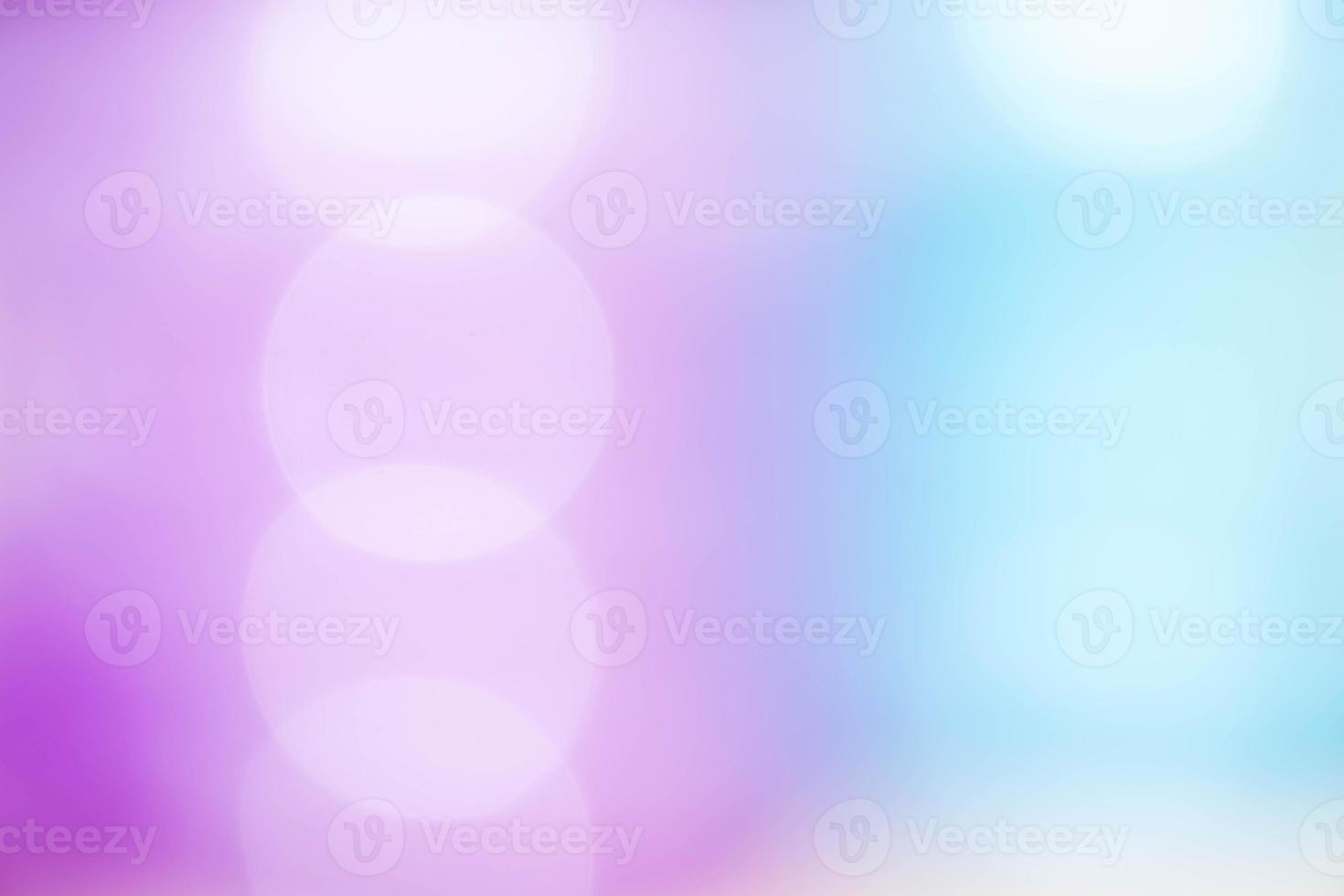 Weltumwelttag-Konzept abstrakter unscharfer blauer und violetter bunter Naturtapetenhintergrund für Banner, Header-Website, vorhandener Hintergrund, Poster foto