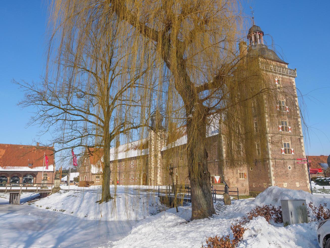 raesfeld, deutschland, 2020 - das schloss raesfeld in deutschland foto