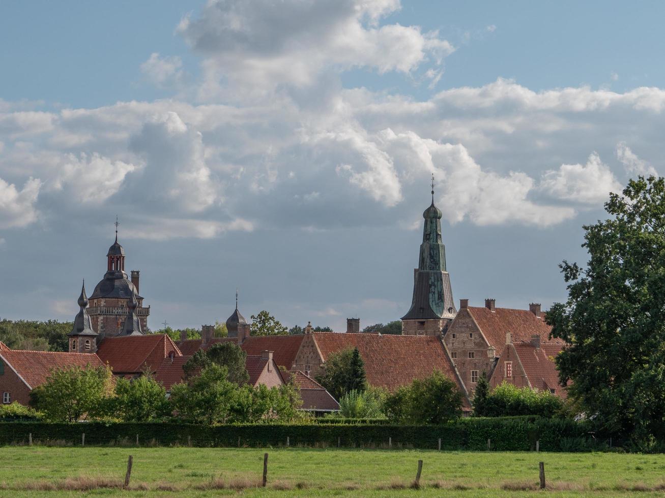 raesfeld, deutschland, 2020 - das schloss raesfeld in deutschland foto