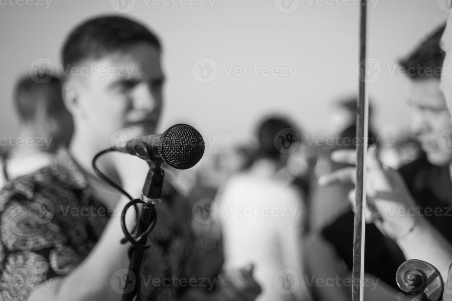 Retro-Mikrofon für Konzertpartys im Freien. foto