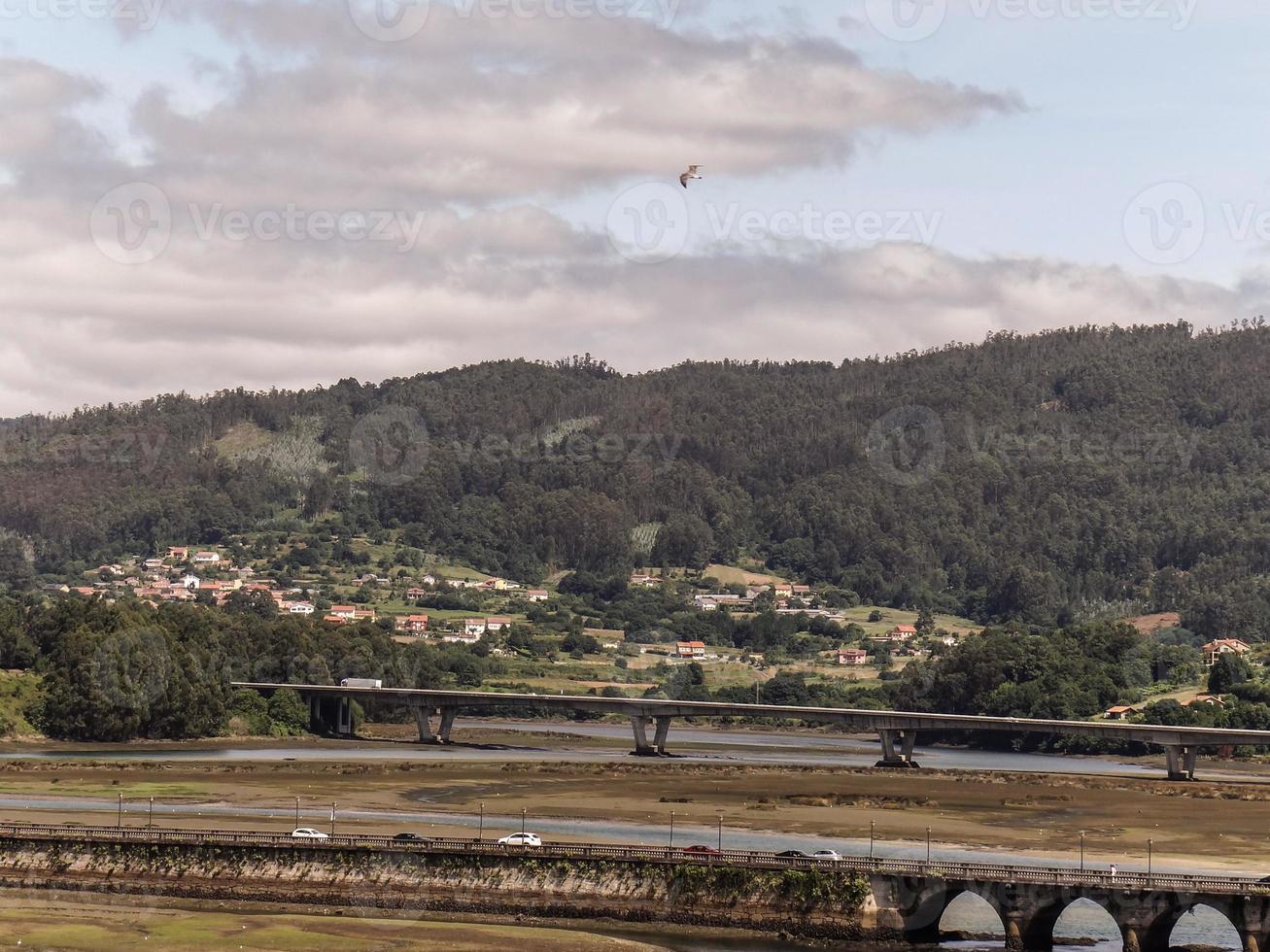 die Brücke von Pontedeume foto