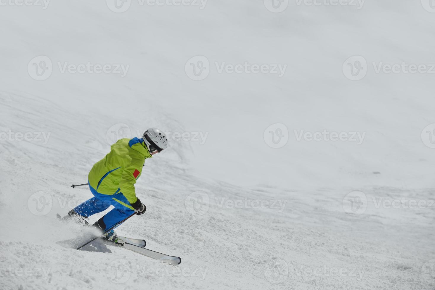 Skifahrer am Berg foto