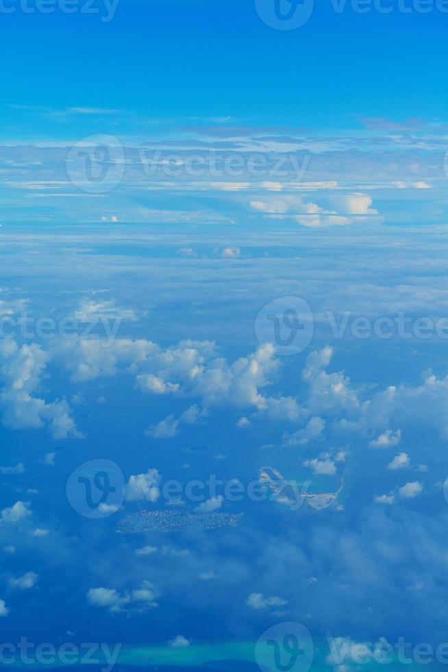 Blick auf den tropischen Strand foto