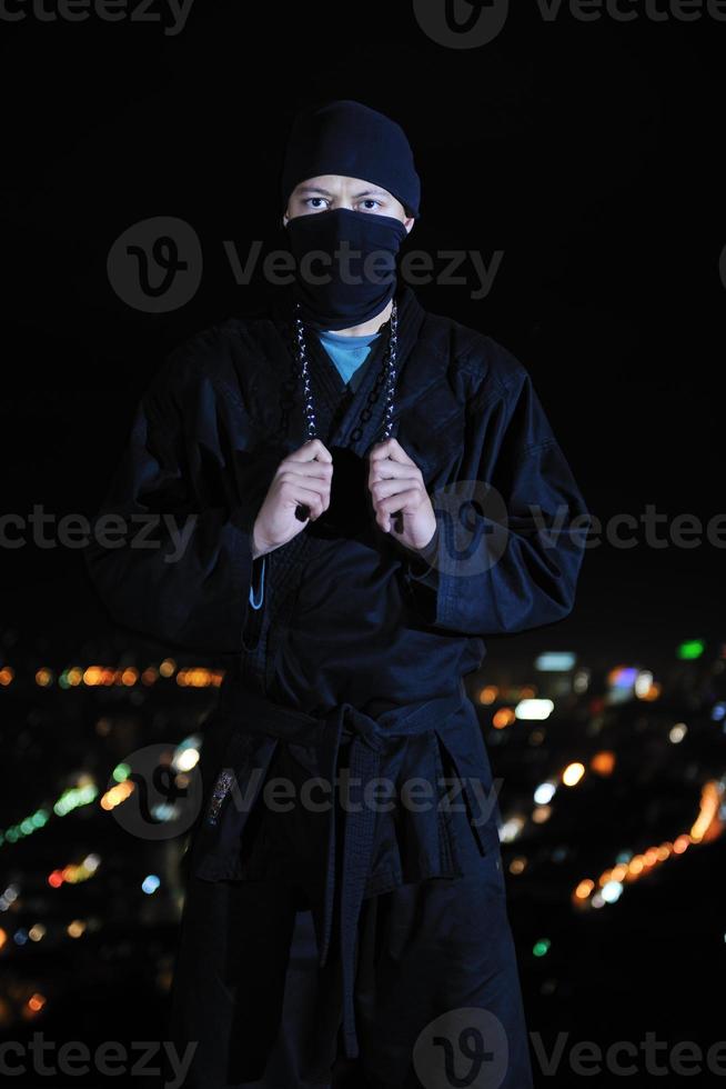 Ninja in der Nacht foto