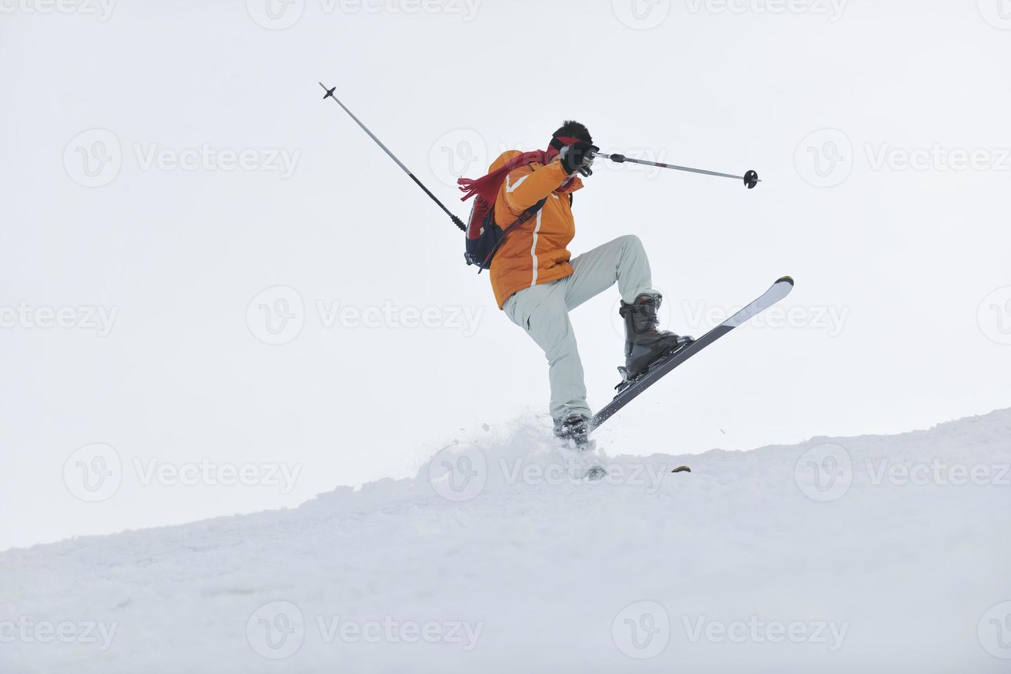 Skifahrer am Berg foto