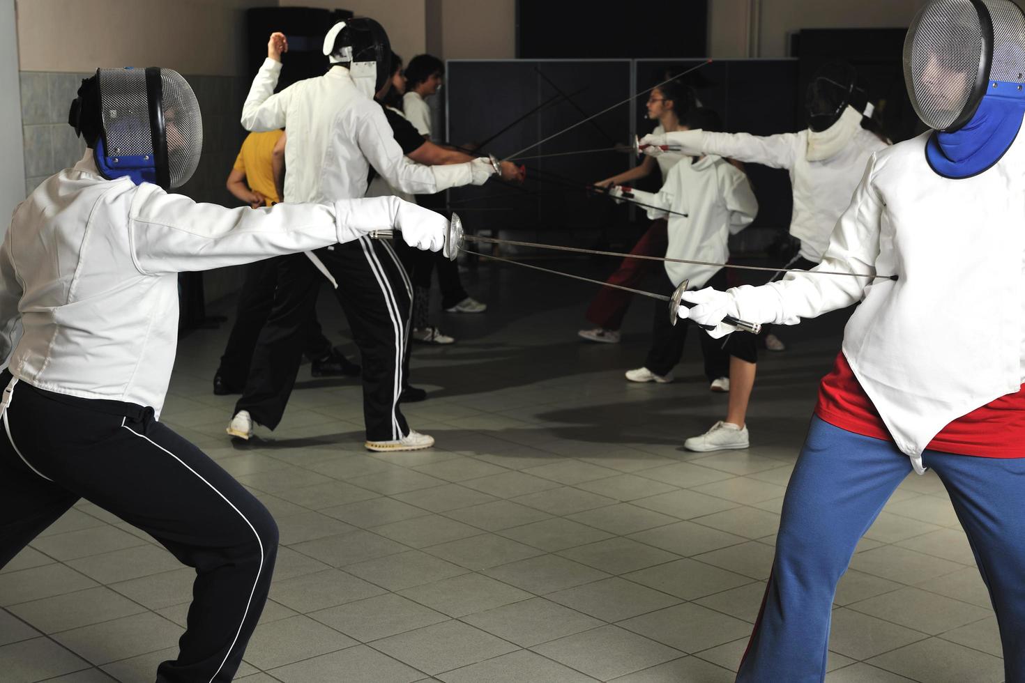 Porträt eines Schwertsportlers beim Training foto