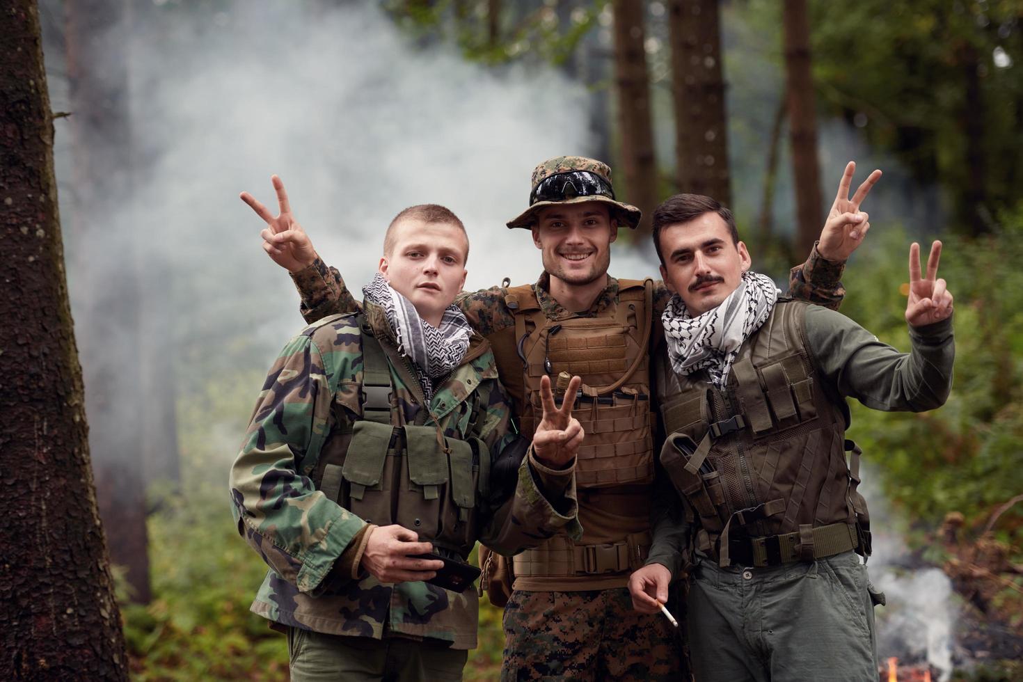 Militär im Feld foto