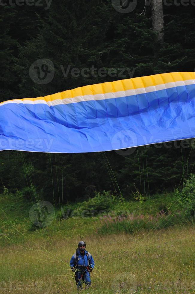 Gleitschirmsport anzeigen foto