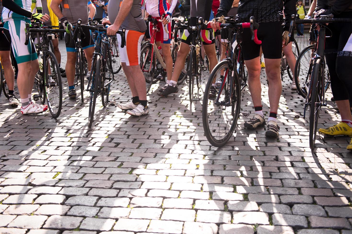 Gruppe professioneller Radsportler foto