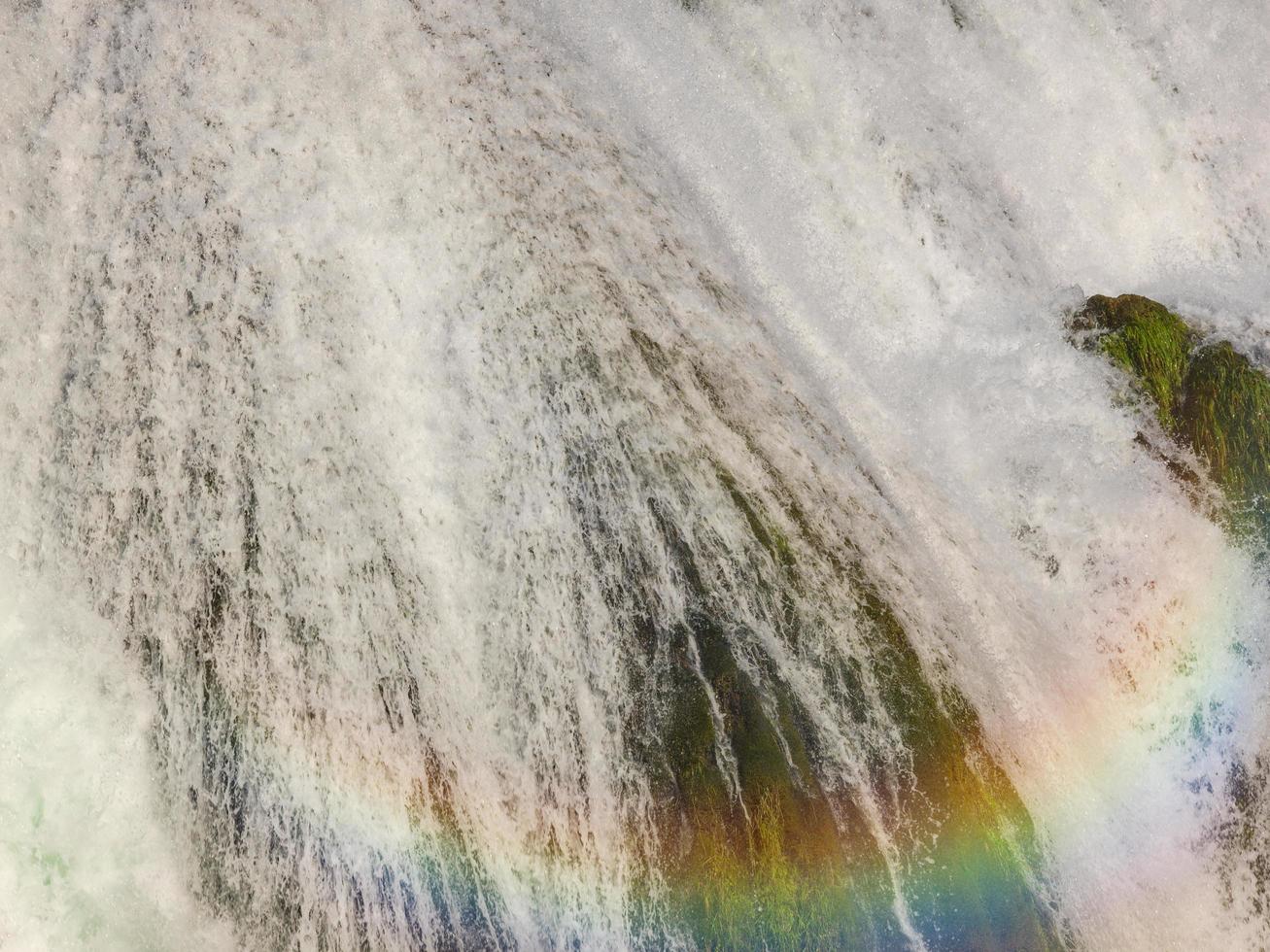 Blick auf einen Wasserfall foto