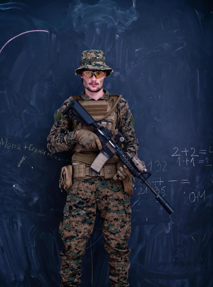 Soldat der modernen Kriegsführung foto