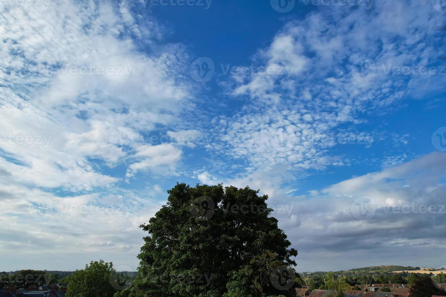 wunderschöne dramatische Wolken des Winters 2022 foto