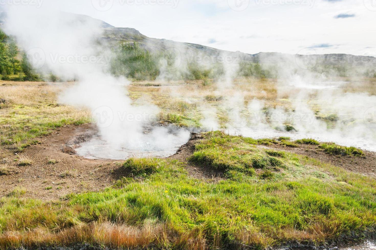 Geysir-Pool in Haukadalur in Island im Herbst foto