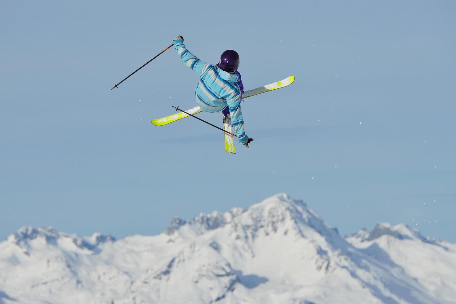 Skifahrer Hochformat foto