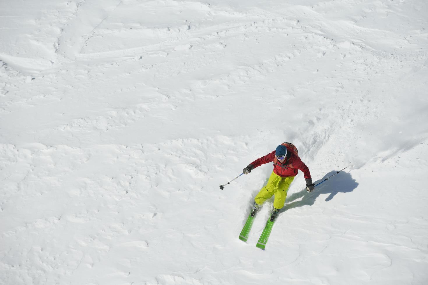 Skifahrer Hochformat foto