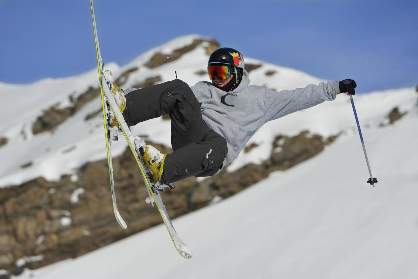 Skifahrer Hochformat foto