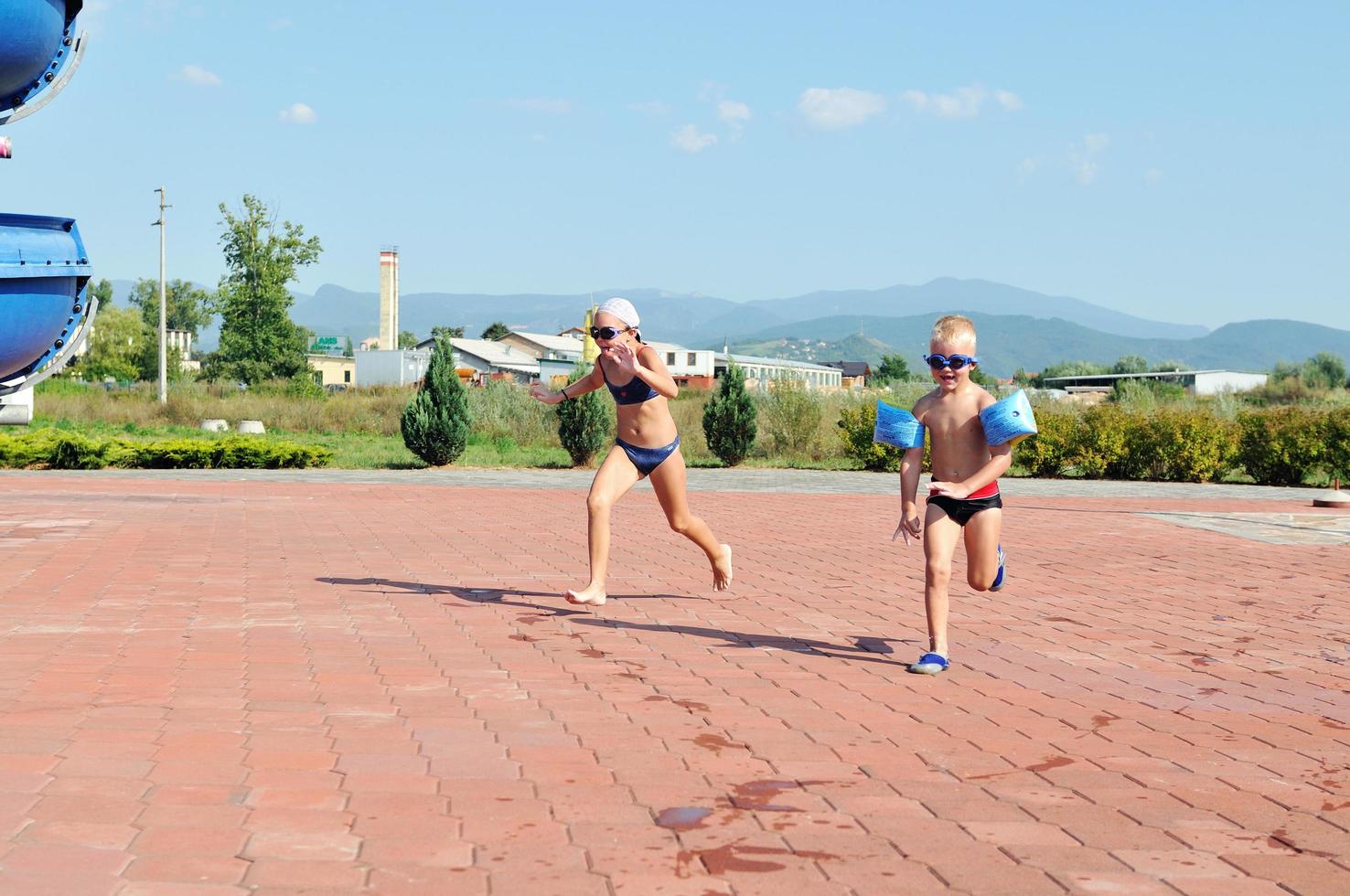 Spaß im Schwimmbad foto