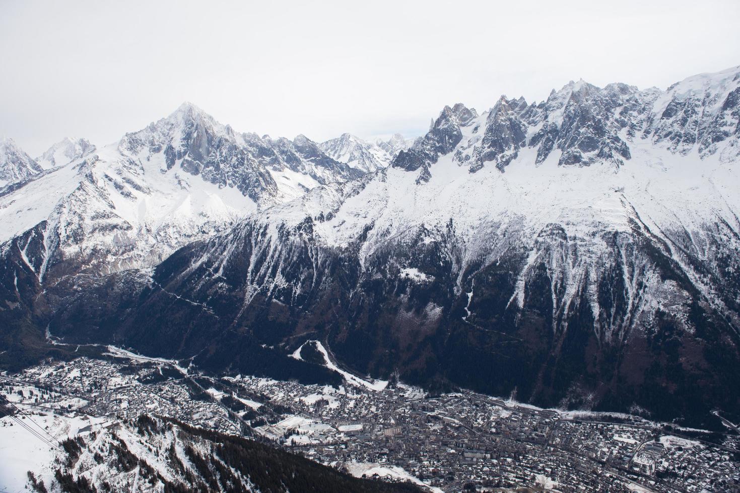 Blick auf die Berglandschaft foto