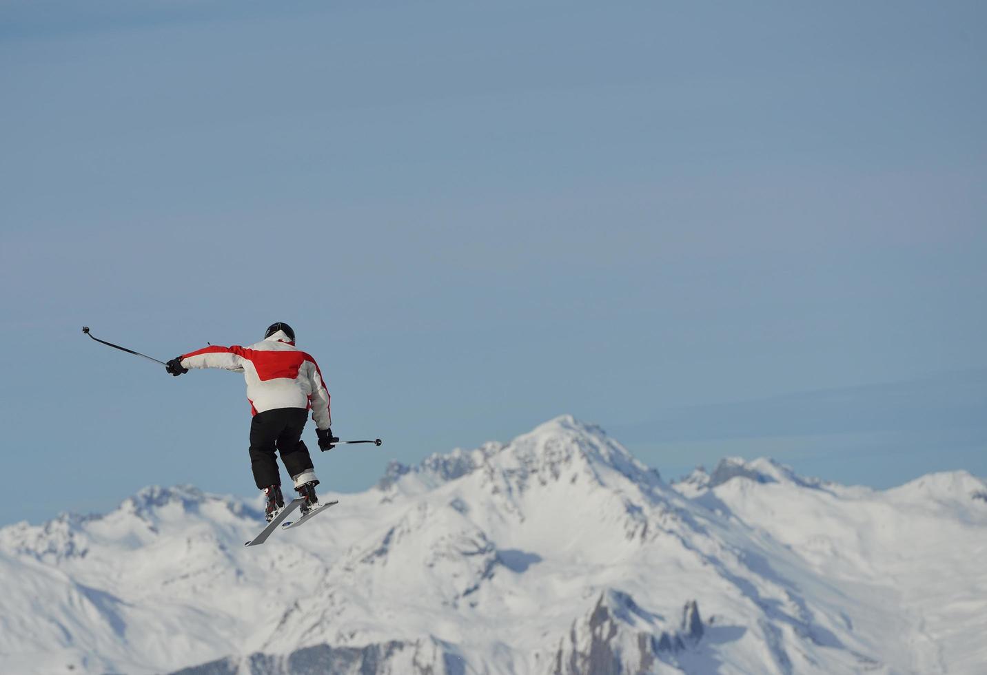 Skifahrer Hochformat foto