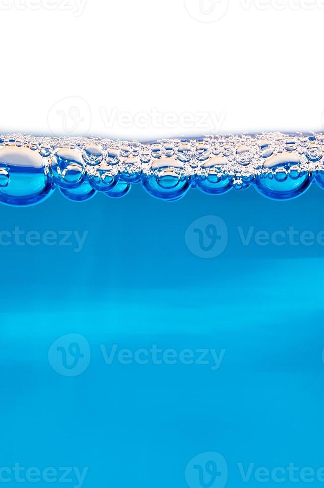 Wasserblasen im Behälter foto