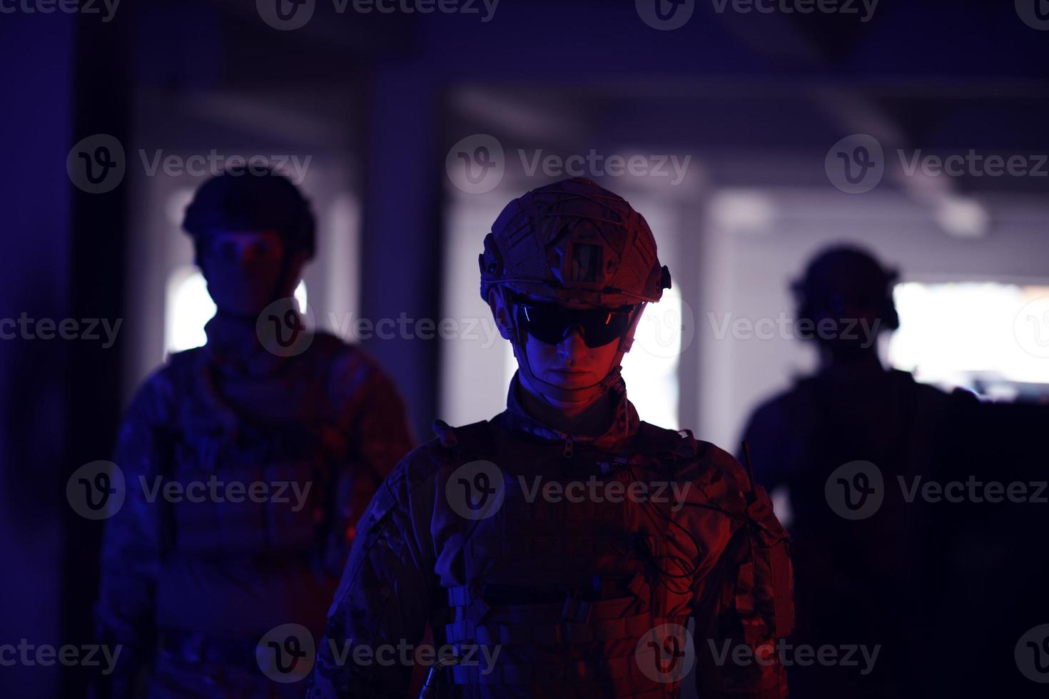 Militärsoldaten im Feld foto