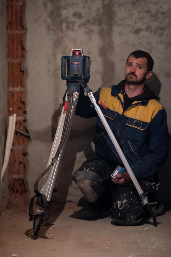 Laserausrüstung auf einer Baustelle foto