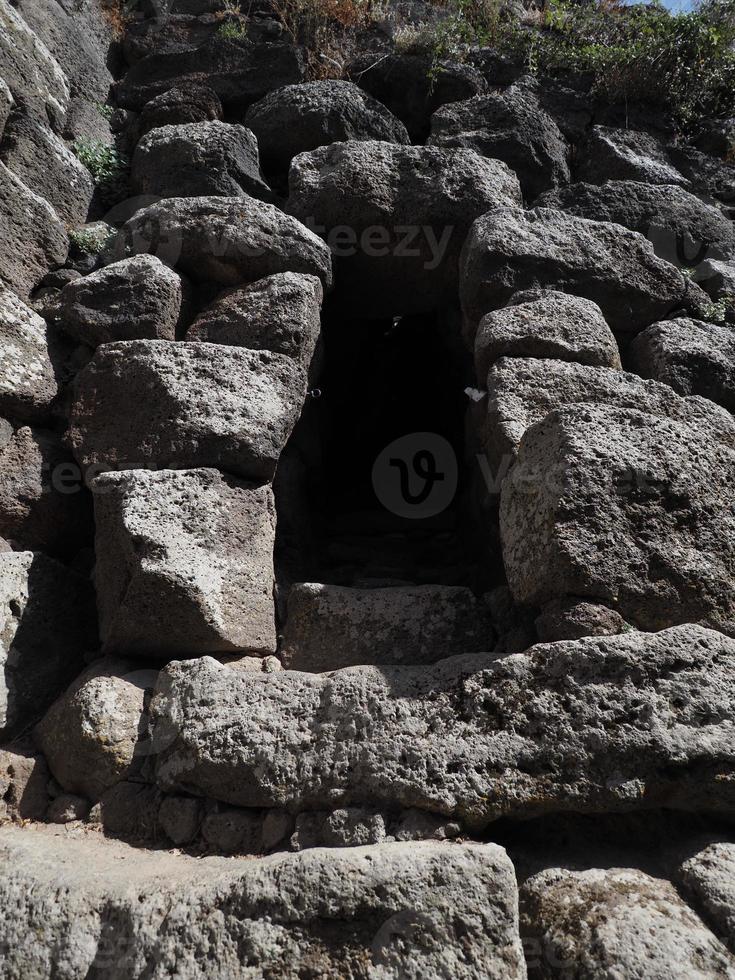 santu antine nuraghe steinzeit sardinien nuraghe foto