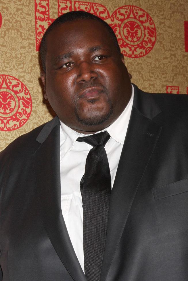 los angeles, jan 12 - quinton aaron auf der hbo 2014 golden globe party im beverly hilton hotel am 12. januar 2014 in beverly hills, ca foto