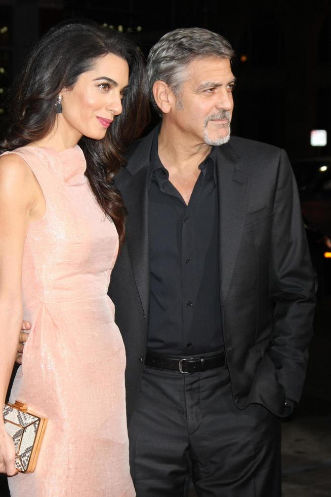 los angeles, oktober 26 - amal alamuddin clooney, george clooney bei unserer marke ist krise la premiere im tcl chinese theater am 26. oktober 2015 in los angeles, ca foto