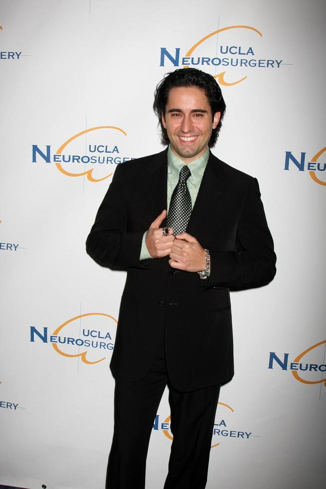 los angeles, oktober 6 - john lloyd young kommt am 2011 ucla neurosurgery visionary ball im beverly wilshire hotel am 6. oktober 2011 in beverly hills, ca foto