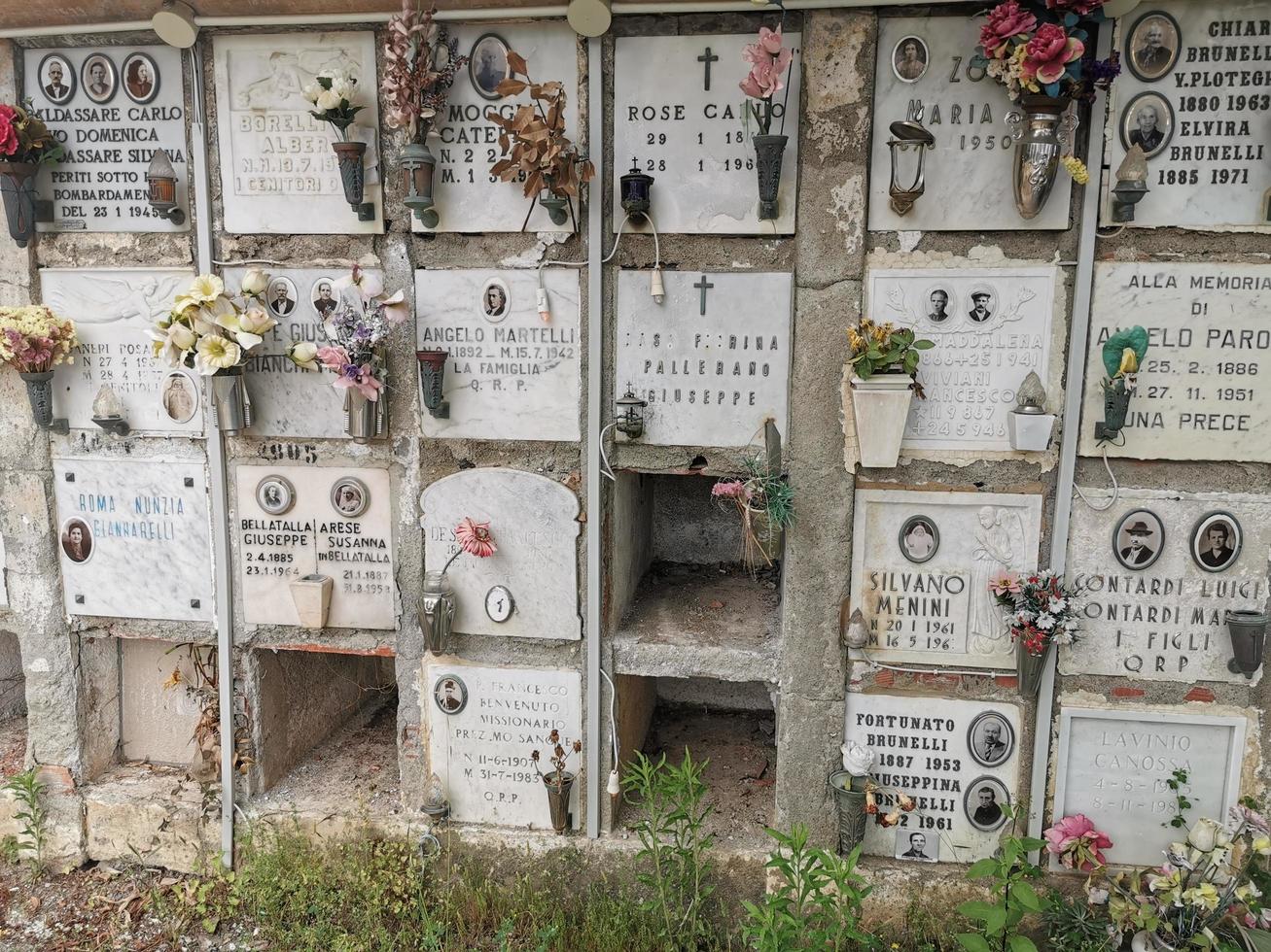 monterosso al mare, italien - juni, 8 2019 - malerisches dorf cinque terre italien alter friedhof foto