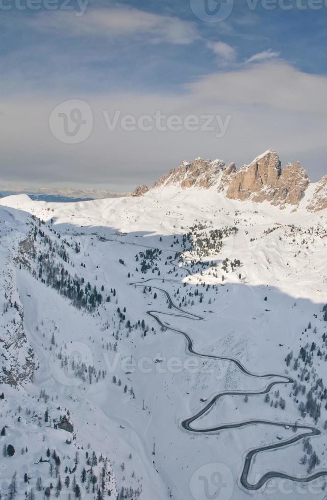 Dolomiten-Luftbild vom Helikopter im Winter foto