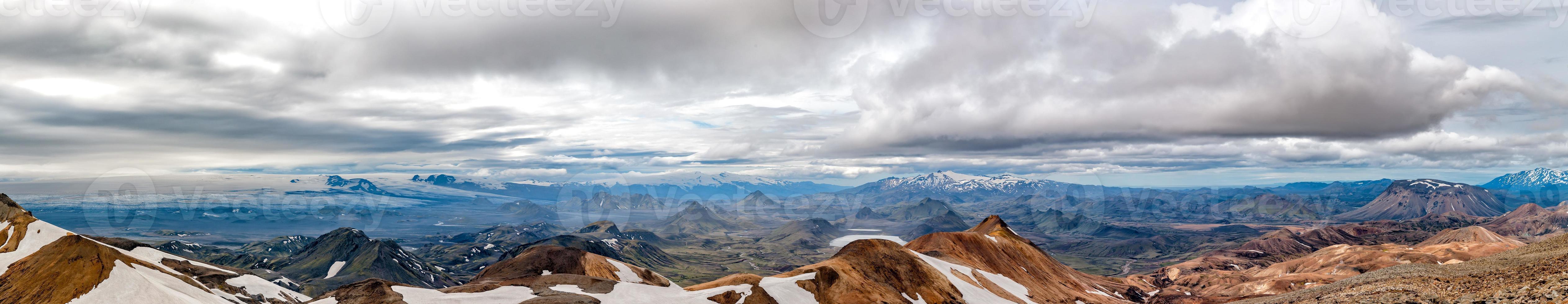 island landmannalaugar trek wilde landschaft foto