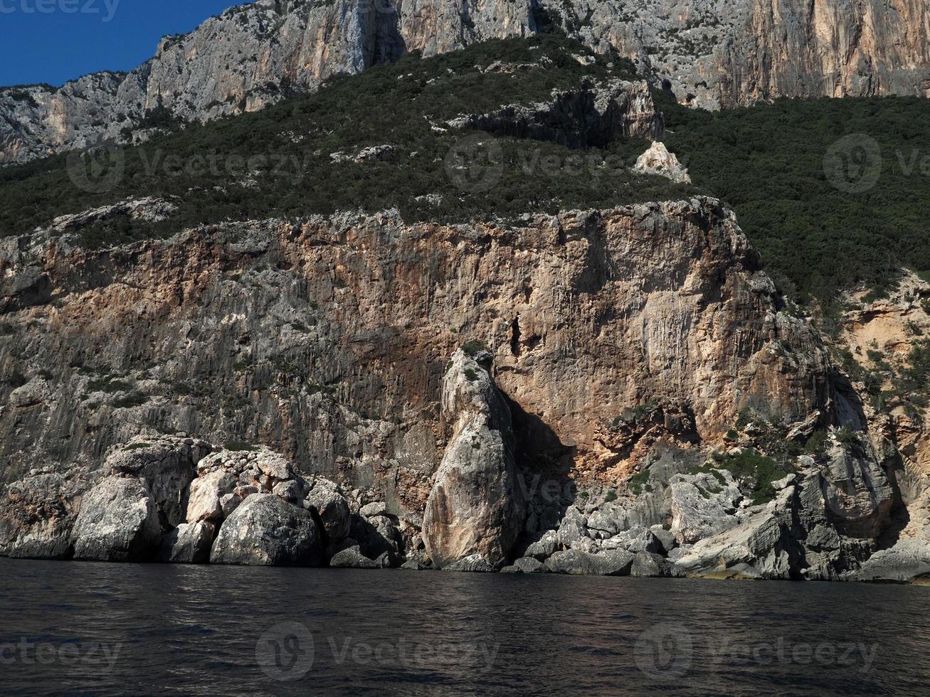 Golf von Orosei Cala Gonone Felsen Meer Klippen Sardinien Italien foto