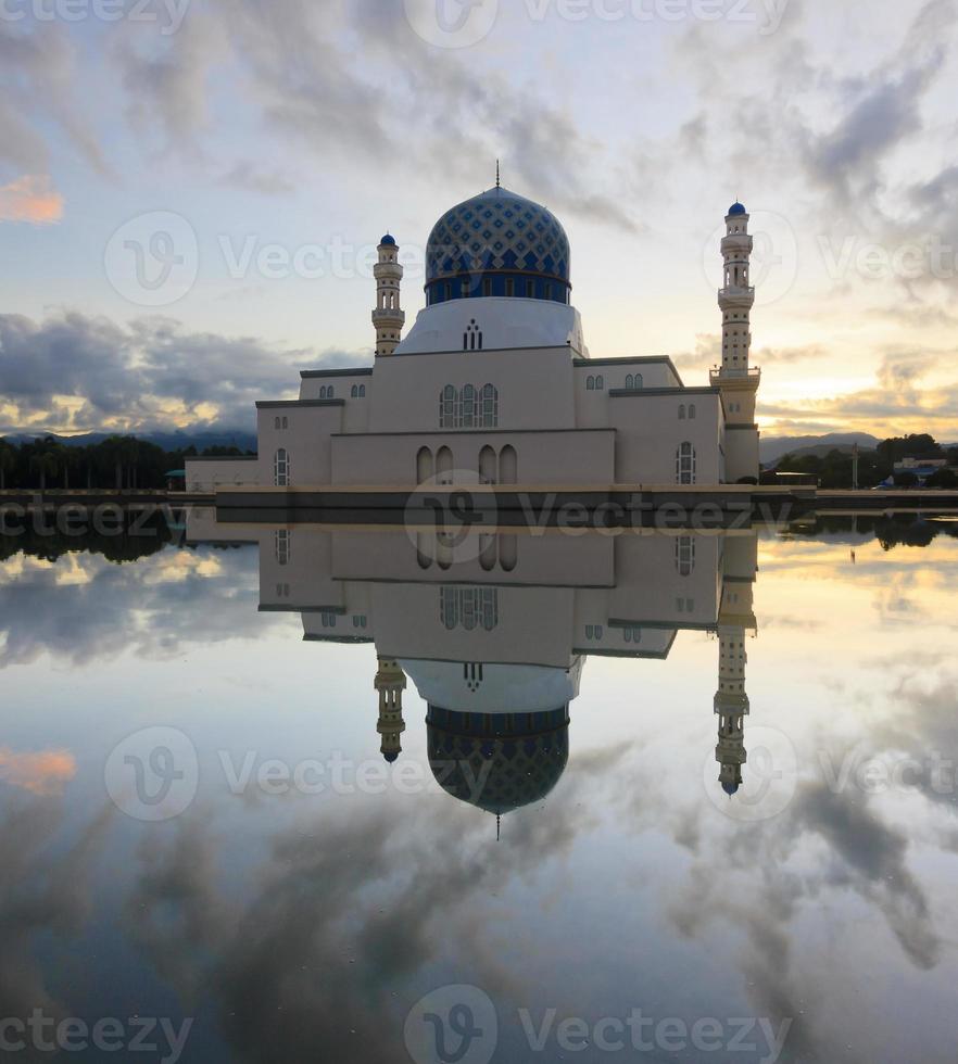 Kota Kinabalu schwimmende Moschee in Sabah, Borneo, Malaysia foto