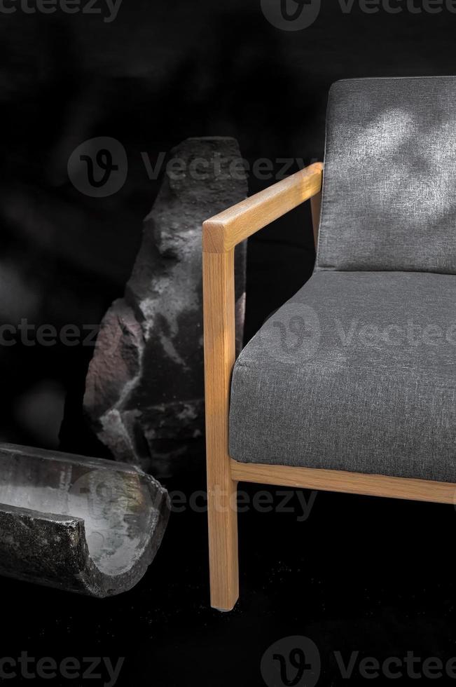 Sessel, Stuhl, Einzelsofa, Struktur aus massivem Naturholz, Sitz und Rückenlehne aus Stoff foto