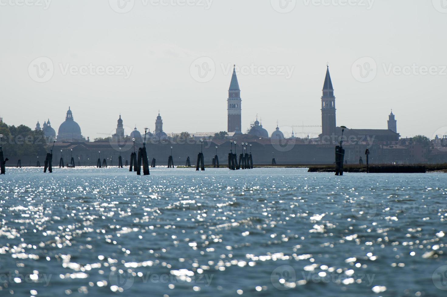 Blick auf Venedig von der Laguna foto