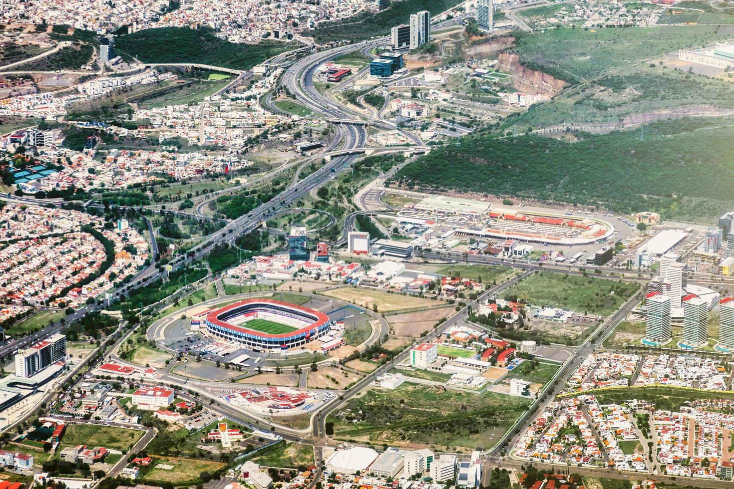 luftaufnahme des corregidora-stadions in queretaro mexiko mit copyspace foto