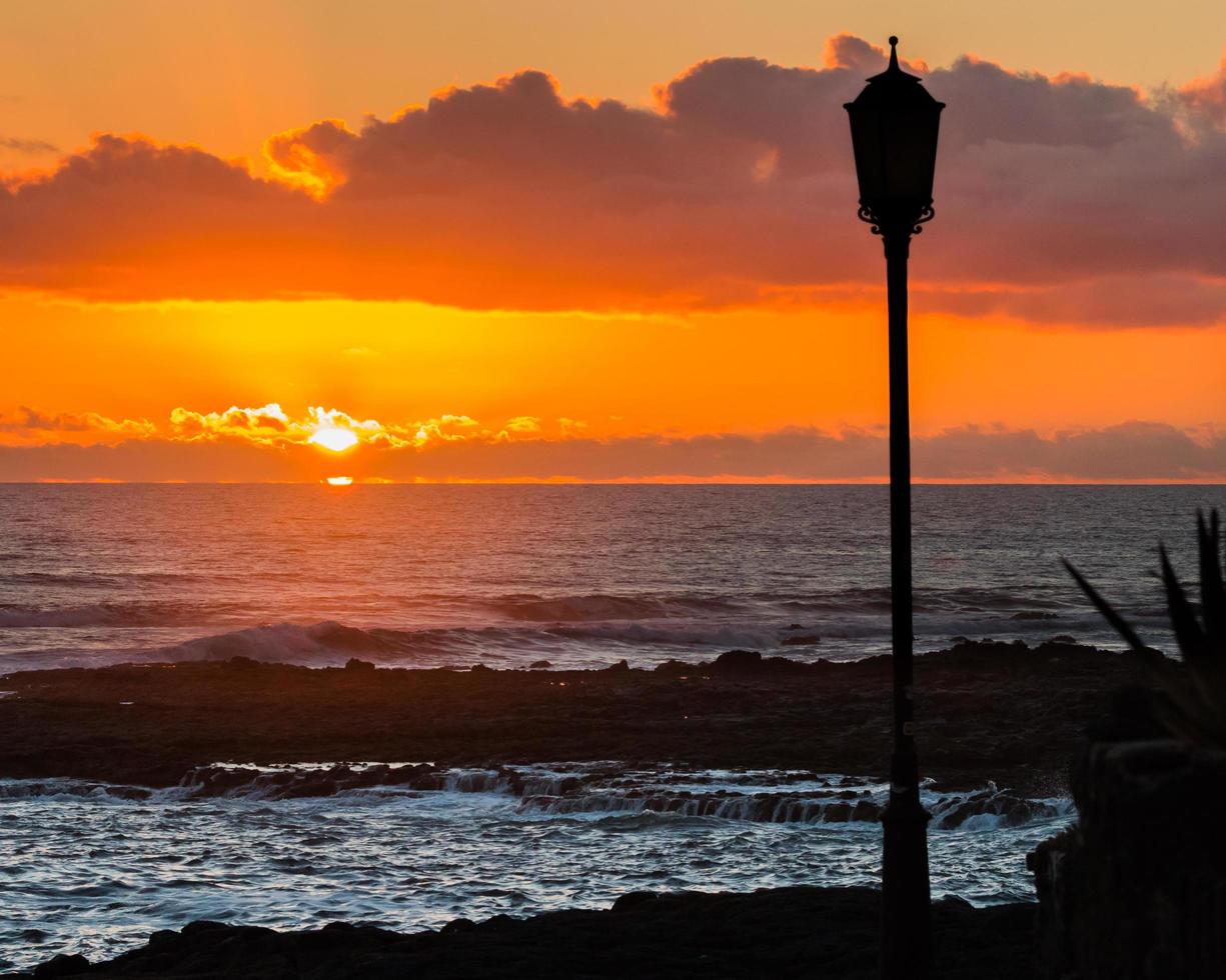 fuerteventura Laternenpfahl Sonnenuntergang in Spanien foto