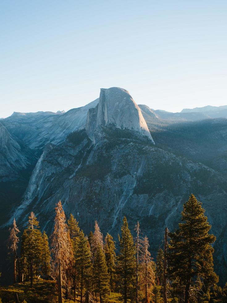 halbe Kuppel am Morgen im Yosemite-Nationalpark foto