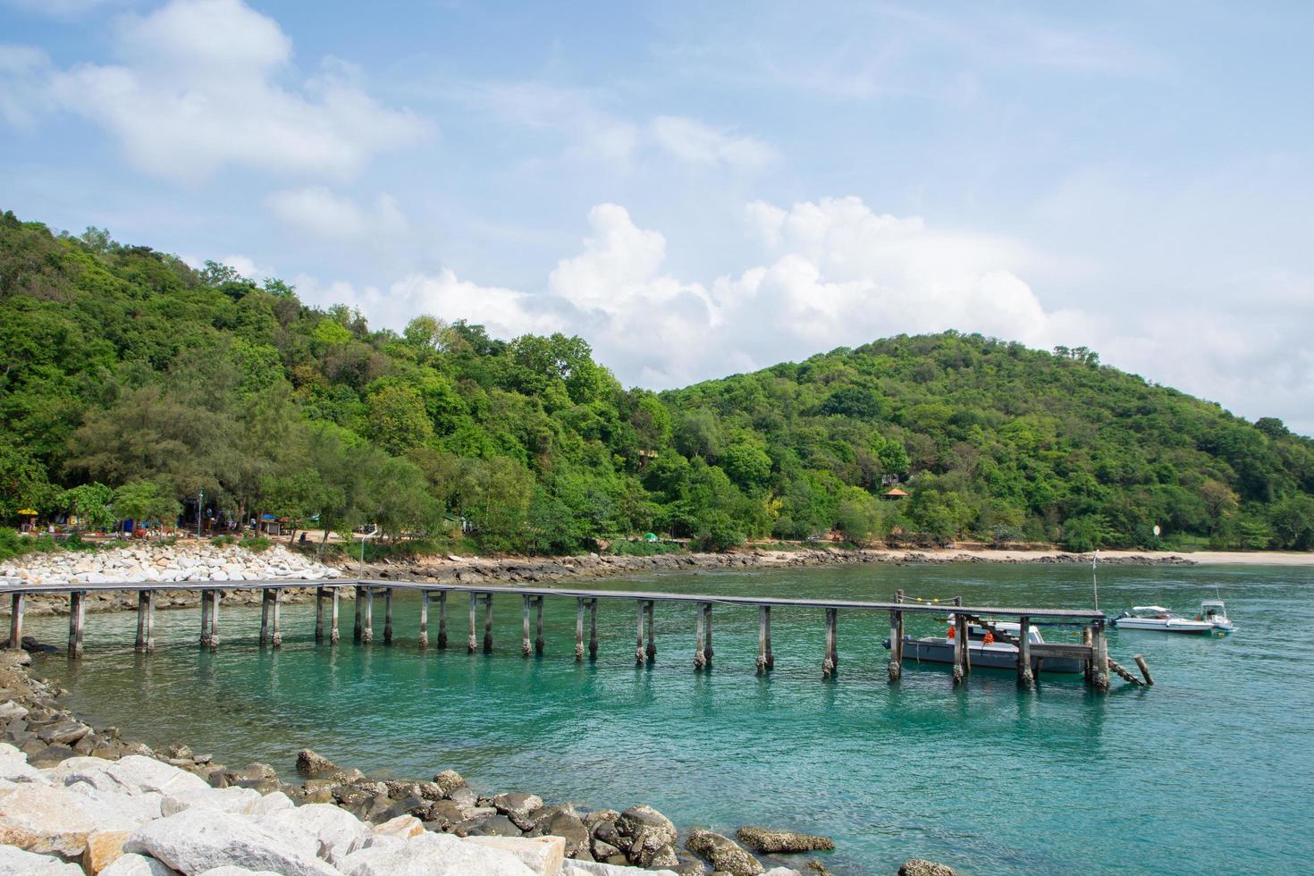 Blick auf Dock im Wasser foto