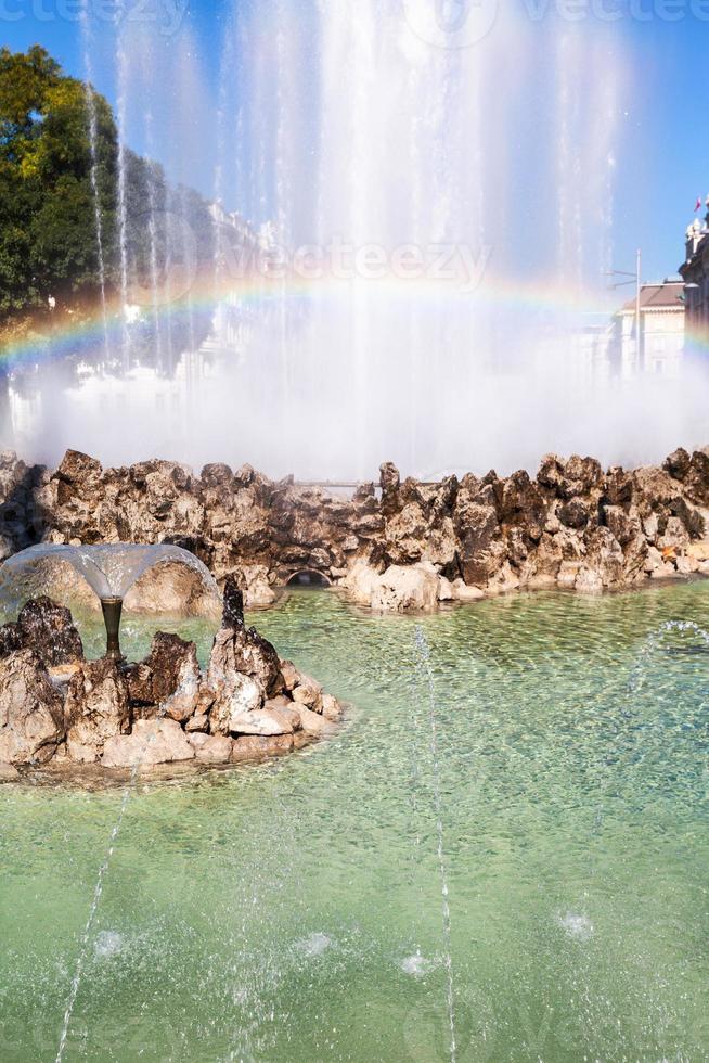 Regenbogen im Hochstrahlbrunnen, Wien foto