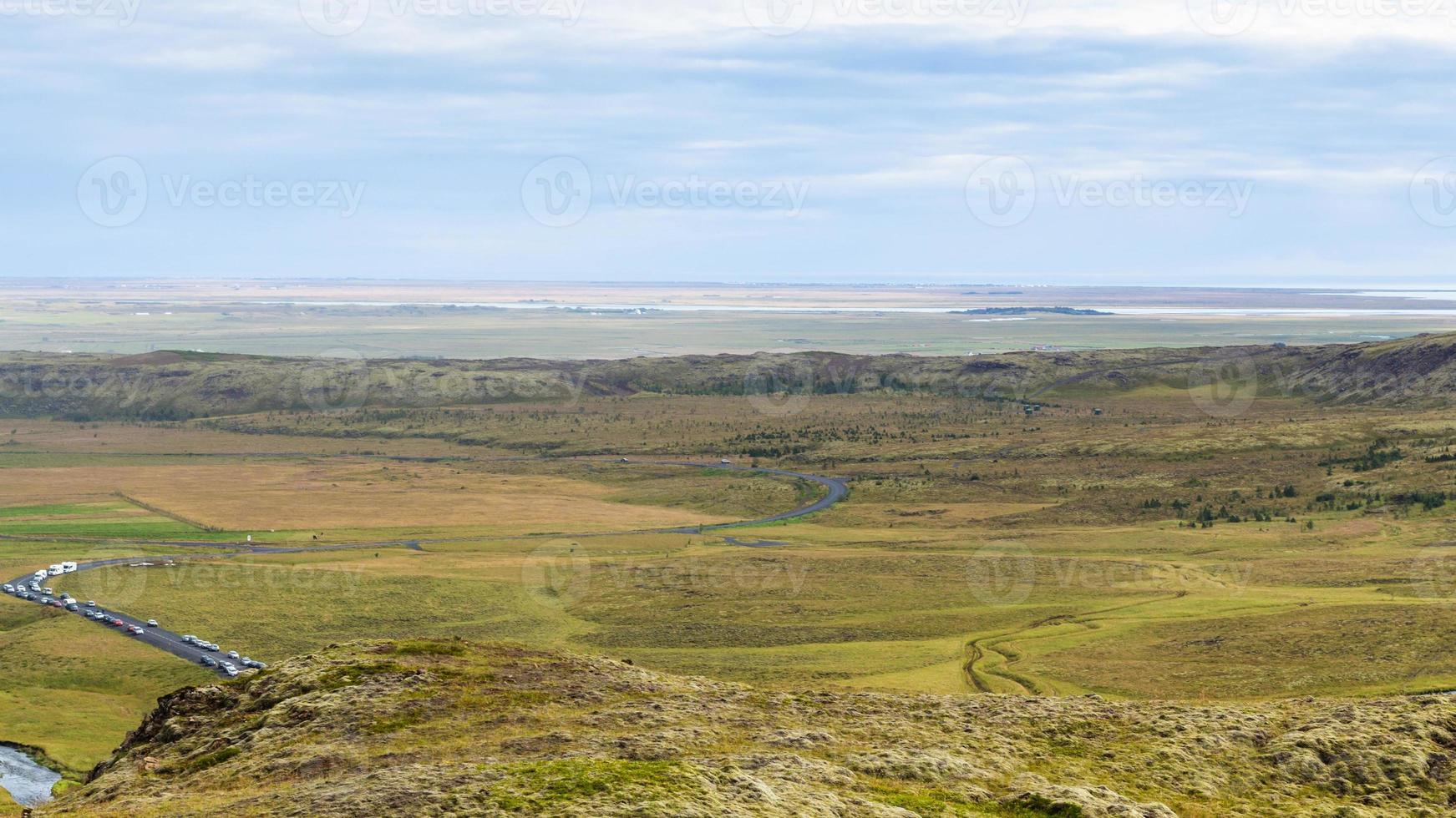 oben Blick auf das Reykjadalur-Tal im September foto