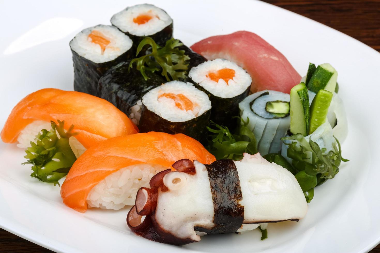 Sushi und Brötchen-Set foto