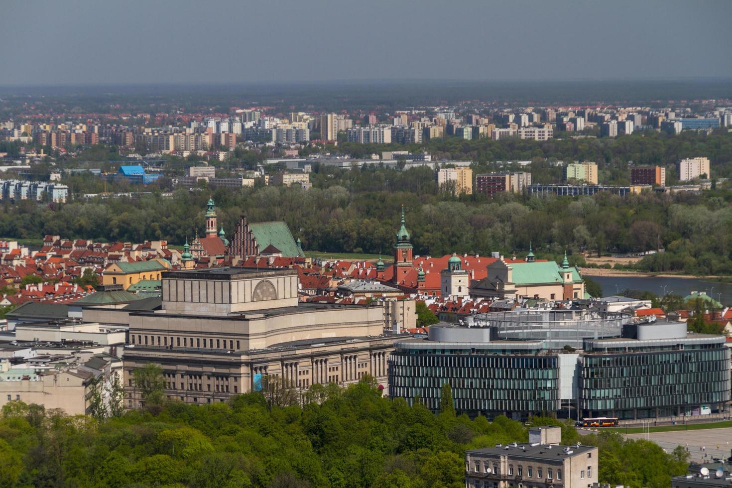 Warschauer Skyline mit Warschauer Türmen foto