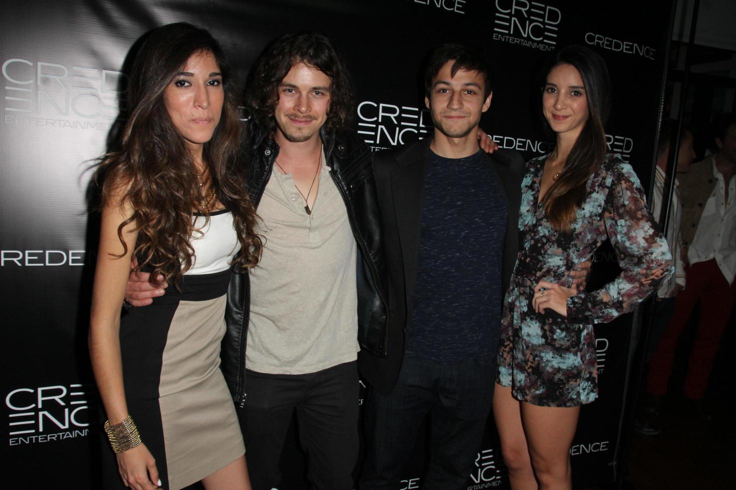 los angeles, 10. juni - daniela azuaje, riley bodenstab, gabriel tarantini, fernanda chavez beim a killer of men screening and credence entertainment launch event im acme theater am 10. juni 2015 in los angeles, ca foto